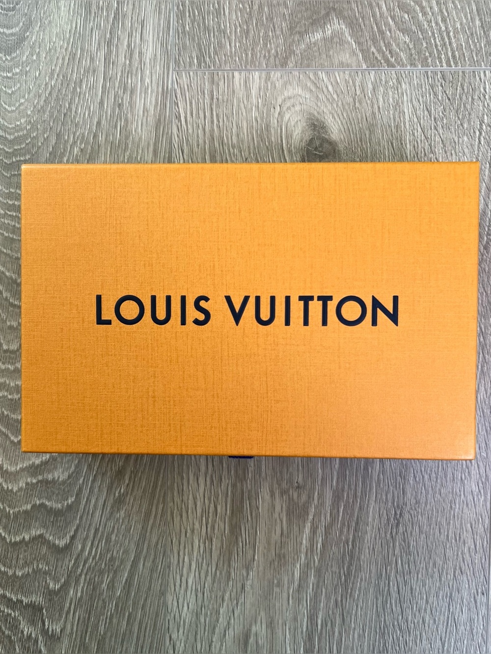 Louis Vuitton box (BB165)
